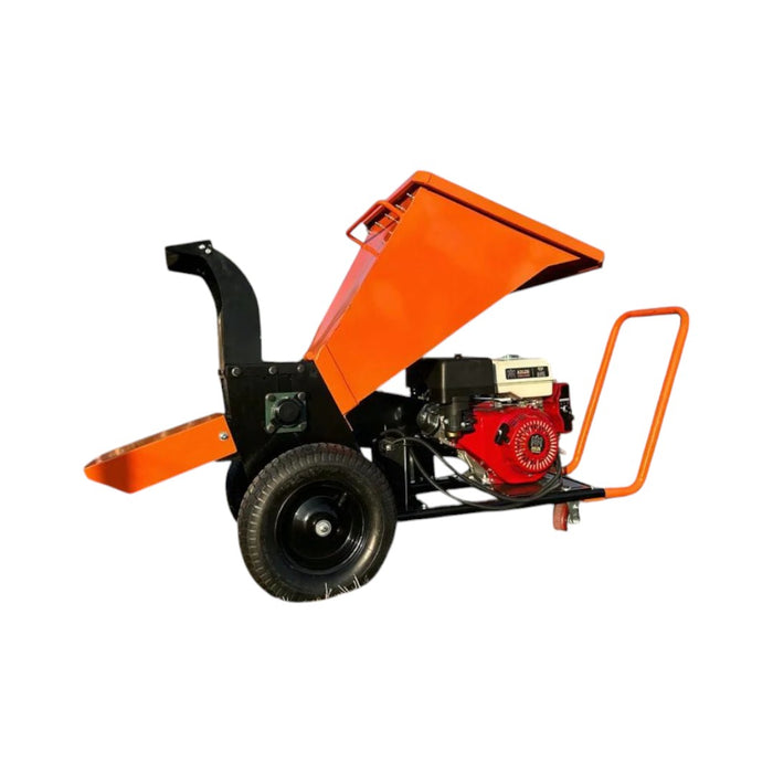 Industrial wood chipper with 16-inch pneumatic tyres for mobility and field use