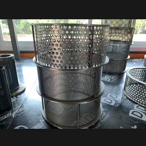 Heavy-duty frame for 6N40 combined rice mill and pulverizer – supports dual-function operations with stable performance.