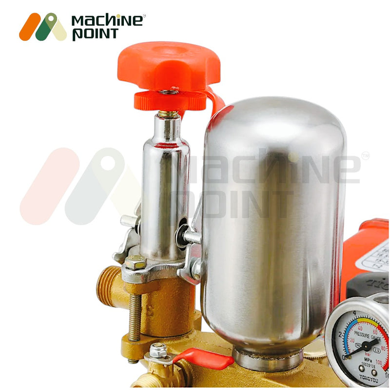 Agricultural spraying equipment with compact body and yellow hose

