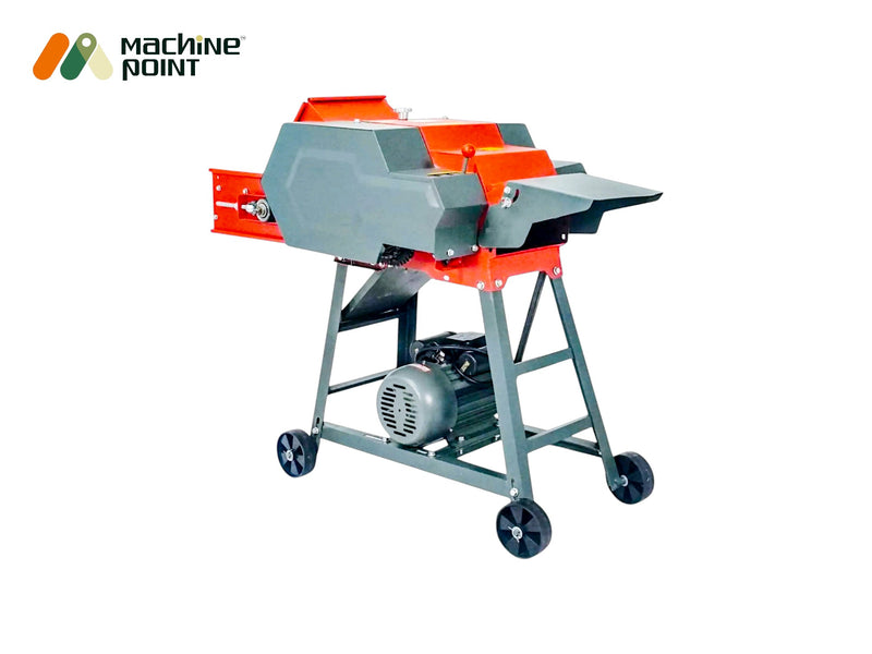 High-capacity chaff cutter for green fodder and dry grass with 2000 kg/hr output