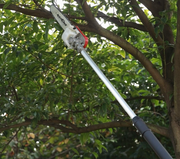 Long-reach tree pruner saw with 4-meter telescopic pole