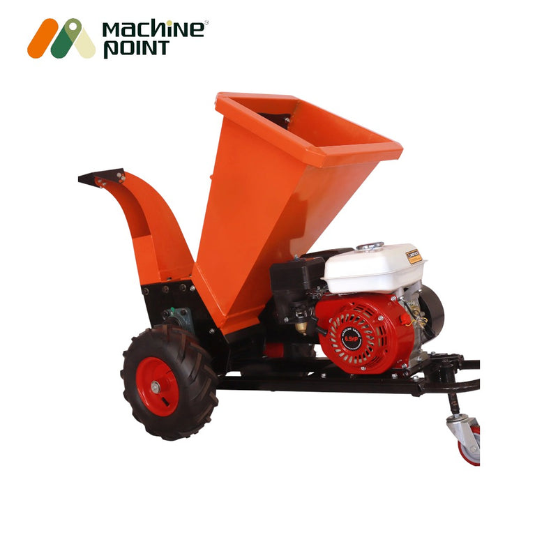 X1-POWER wood shredder with pneumatic wheels and 6 cm chipping capacity