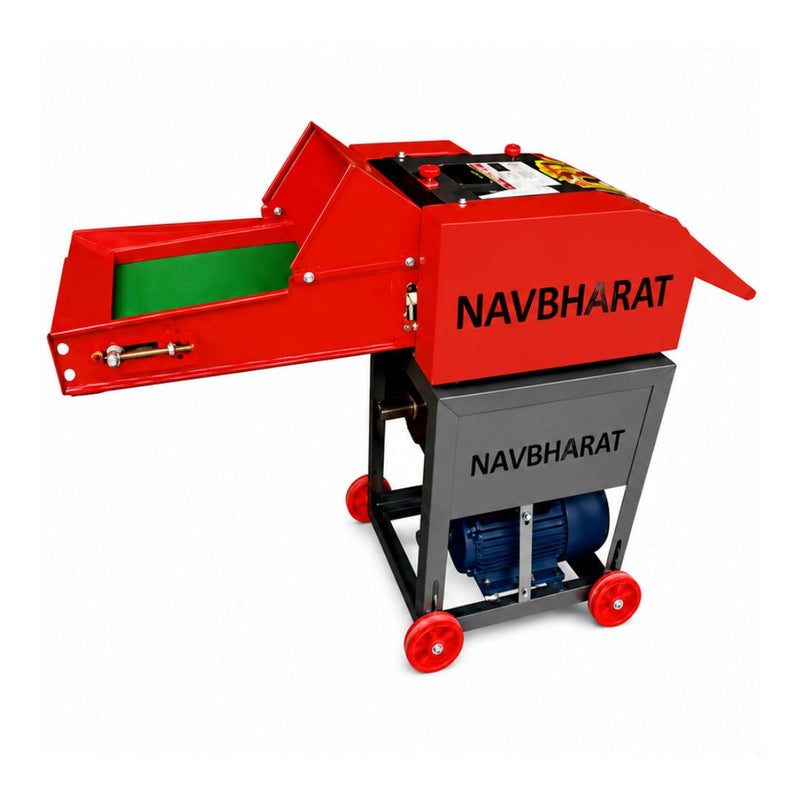 Chaff Cutter with conveyor and gear for cutting green grass, straw and cattle fodder